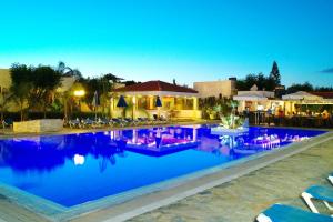 poza telefon Hotel Camelot Royal Beds