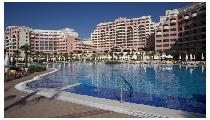 Dit Majestic Beach Resort poza 1