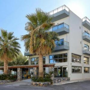 poza Hotel Pollis