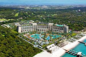 poza telefon Hotel Regnum The Crown