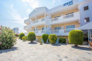 poza telefon Iatridis Studios